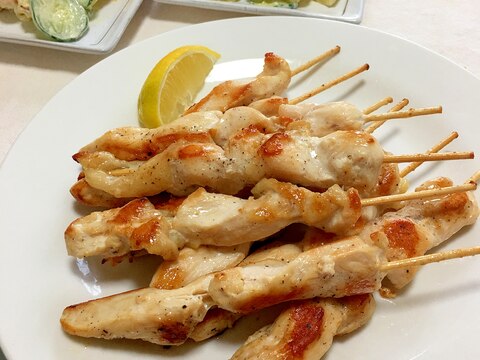 ササミじゃないよ 鶏胸肉の粗挽き塩コショウ串 レシピ 作り方 By Kuuuma 楽天レシピ ササミじゃないよ 鶏胸肉の粗挽き塩コショウ串 レシピ 作り方 By Kuuuma 楽天レシピ